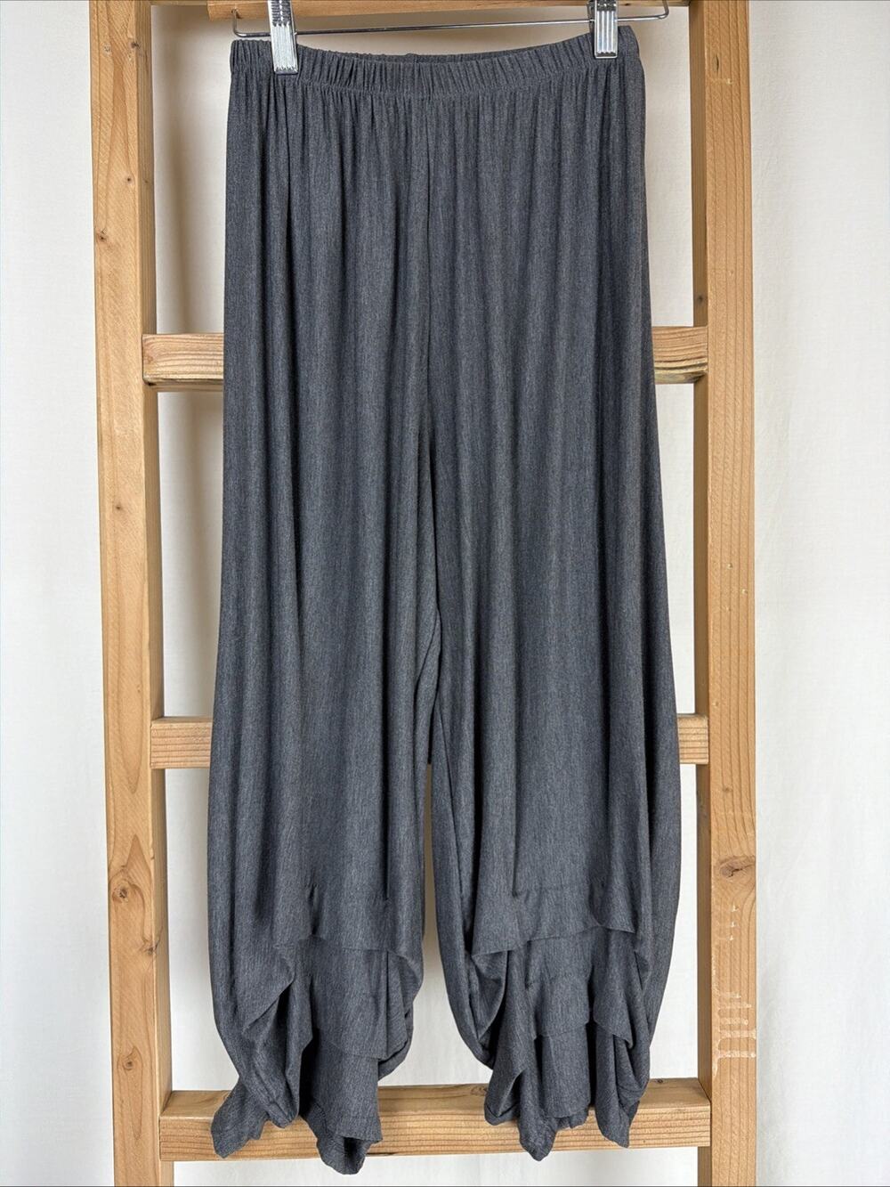 NWT Inoah Gray Ruched Draping Hem Pull On Pants #0865 Size XS USA